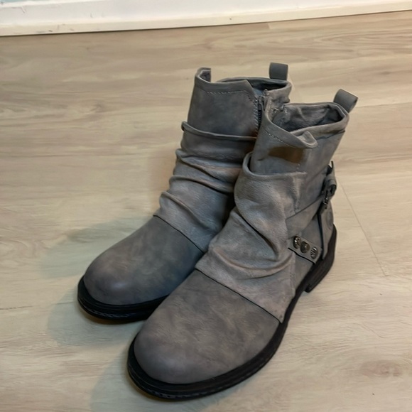 Riecker Gray Suede Zipper Ankle Boots Size 39 #483 - Picture 1 of 10